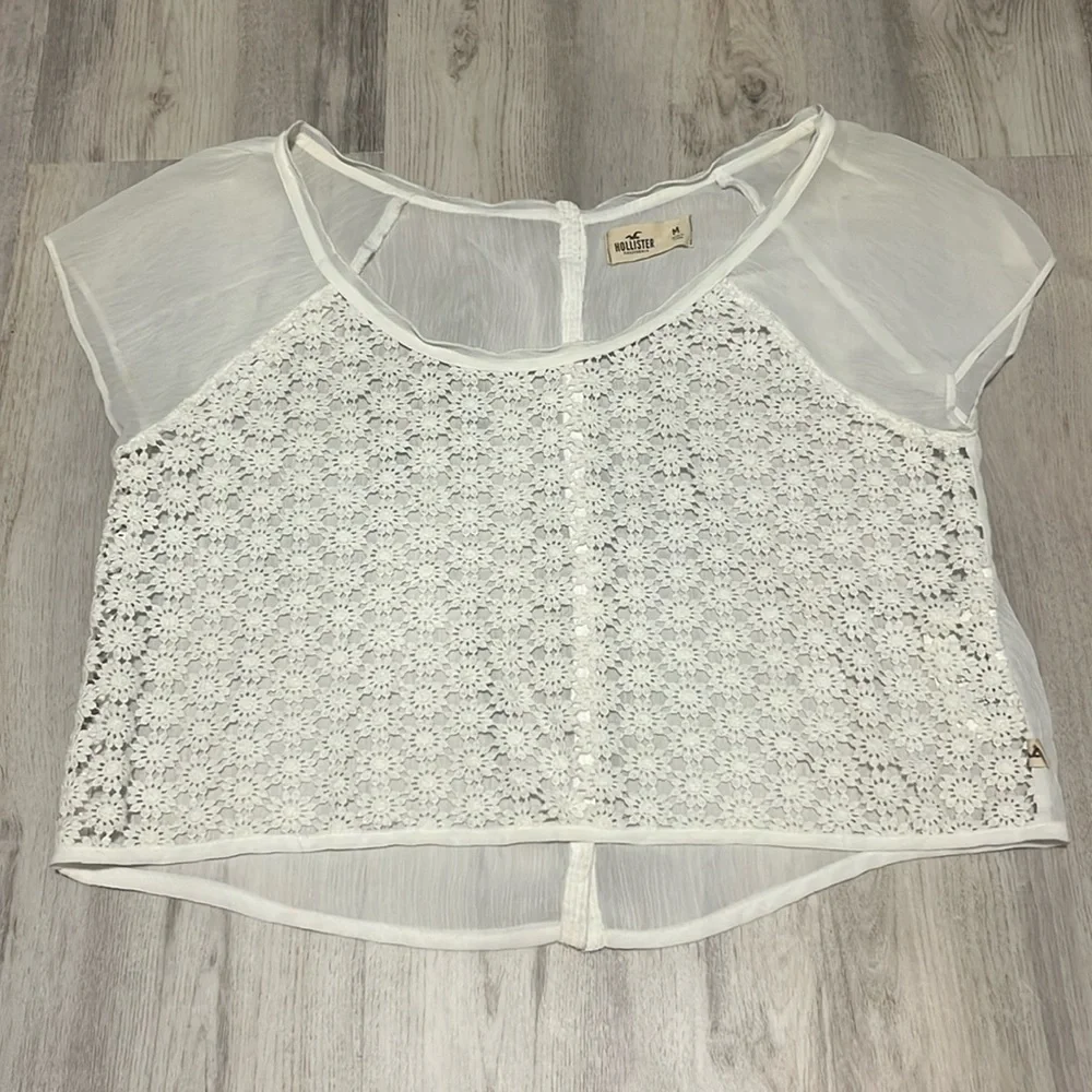 Hollister White Crochet Lace Sheer Crop Short Sleeve Blouse Medium - Picture 1 of 4